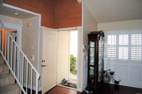 335 61st St, San Diego, CA 92114-4281