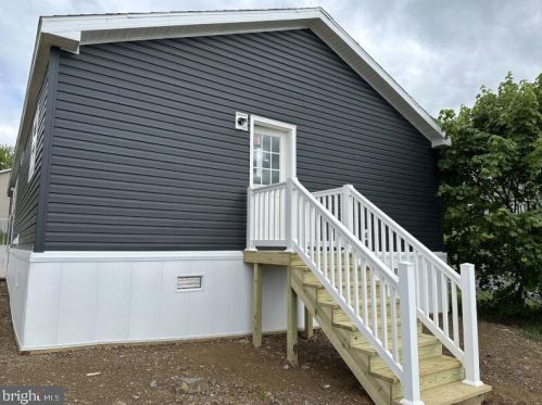 1 Heather Dr, Carlisle PA  17013-9629 exterior