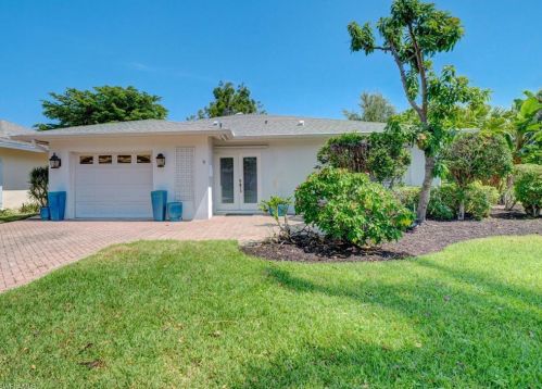 8 Rivard Rd, Naples, FL 34112-0226