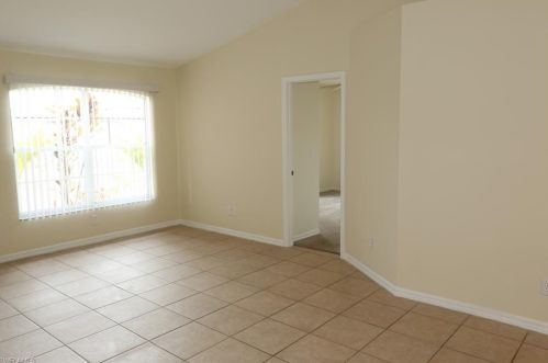 613 4th St, Cape Coral FL  33909-0020 exterior