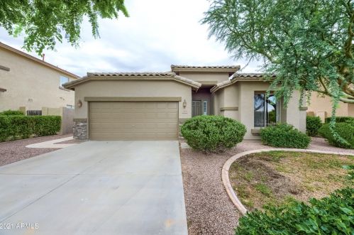 3509 Meadowview Dr, Gilbert AZ  85298-4855 exterior