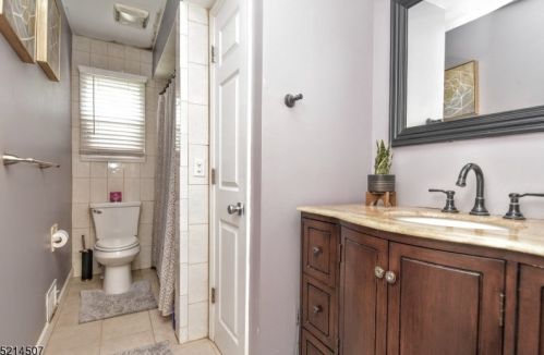 84 Morris Ave, West Milford Lakes NJ  07480-1121 exterior