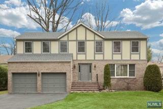 120 Vincent St, Hillsdale, NJ 07642-1508