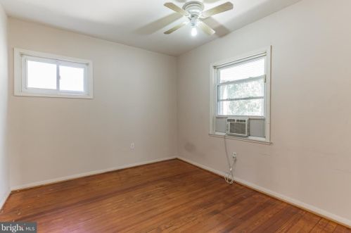 2215 Scovel Ave, Camden NJ  08110-1725 exterior