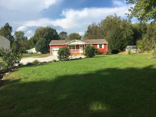7683 Goodland Ave, Waynesburg, OH 44688-9711