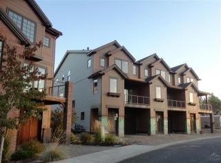 874 Crestline Dr, Bend, OR 97702-3499