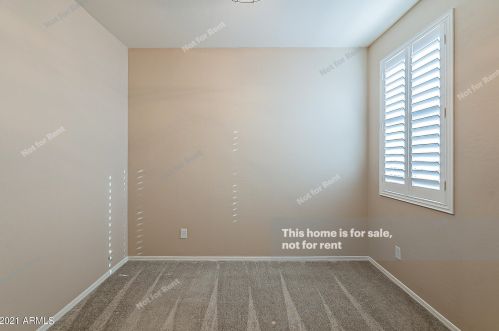 1377 Chestnut Ln, Gilbert AZ  85298-6844 exterior