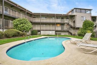 315 10th Ave, Kirkland, WA 98033-5315