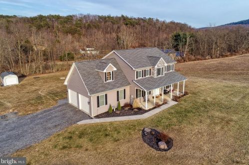61 Pisgah Hill Rd, Shermansdale, PA 17090-8835