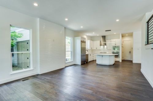 640 Colorado Blvd, Dallas TX  75203-1108 exterior