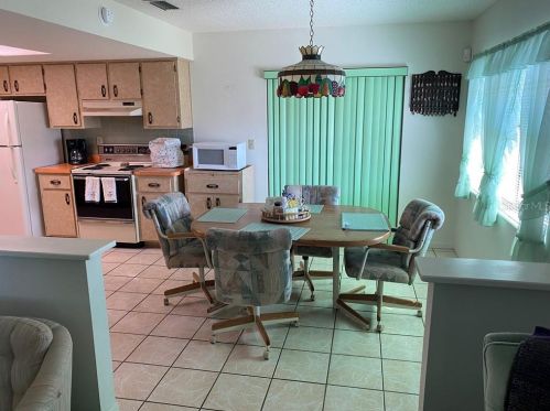 3048 Peterborough St, Tarpon Springs FL  34690-2036 exterior