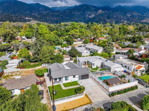 295 Poppyfields Dr, Altadena CA  91001-4837 exterior