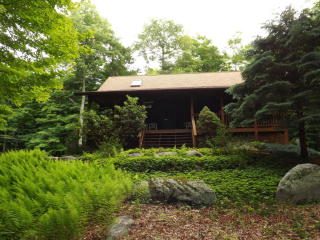 103 Butternut Ct, Canadensis, PA 18325-4742