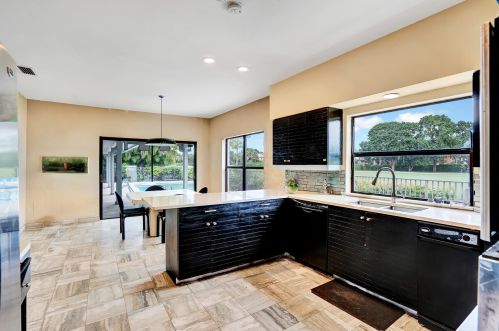 3899 Live Oak Blvd, Delray Beach FL  33445-7054 exterior