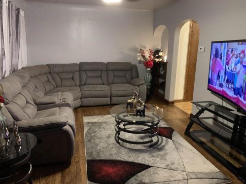 1217 9th St, Green Bay, WI 54304-3201