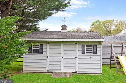 65 Woodland Dr, Shrewsbury PA  17361-1233 exterior