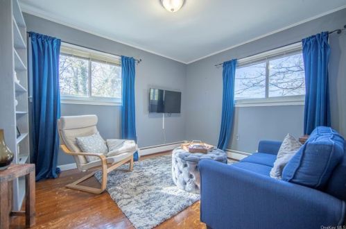 1 Winfield Pl, New Rochelle NY  10801-2907 exterior