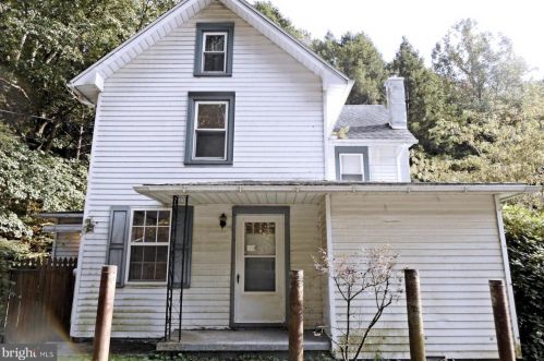 74 Birds Hill Rd, Lincoln Colliery, PA 17963-9555