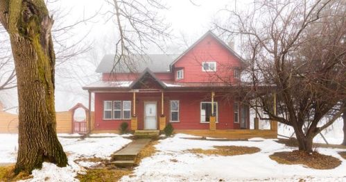 302 2nd St, Colo, IA 50056-7718