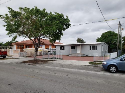223 13th St, Hialeah, FL 33010-3537