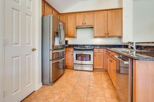 10825 Southerland Dr, Denton TX  76207-8683 exterior