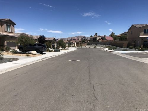 16252 Gibson St, Victorville CA  92394-2517 exterior