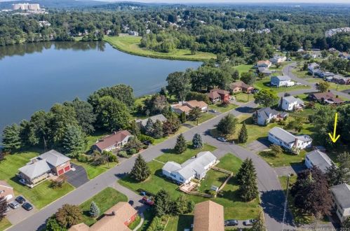39 Wendy Ln, New Britain, CT 06053-1034