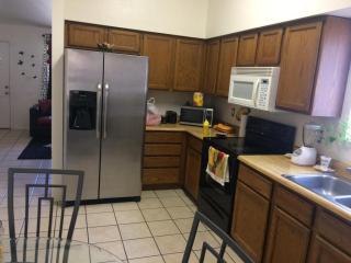 5728 67th Dr, Glendale AZ  85303-4902 exterior