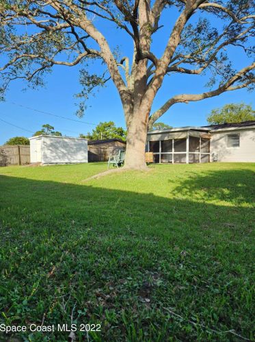1860 Cowan Dr, Titusville FL  32796-1210 exterior