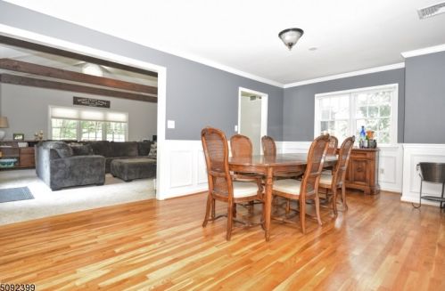 36 Old Milford Ln, West Milford Lakes NJ  07480-1123 exterior