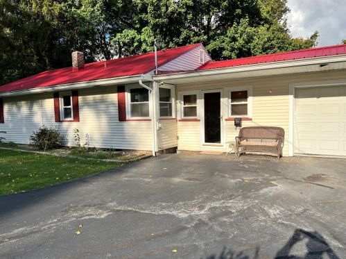 39 3rd St, Greenville, PA 16125-2442