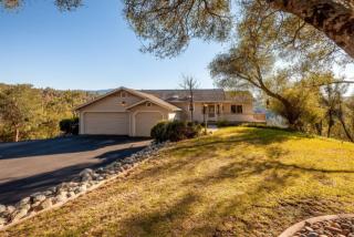 39397 Moonray Ln, Oakhurst, CA 93644-8620