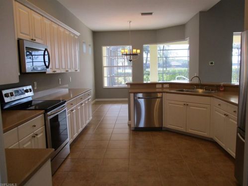 11930 Heather Woods Ct, Naples, FL 34120-4398