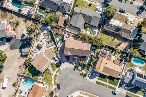 2340 Robinhood Pl, Orange CA  92867-1851 exterior