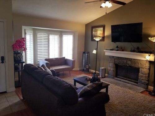 25420 Sheffield Ln, Santa Clarita, CA 91350-3011