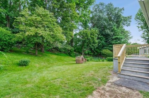 132 Overlook Ave, Peekskill NY  10566-3008 exterior