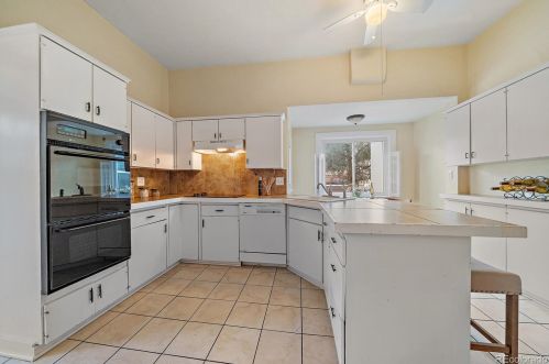 800 Franklin St, Denver CO 80205-3324 exterior