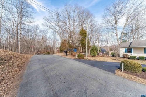 425 Westwood Rd, Stanardsville VA  22973-3063 exterior