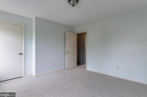 14 Mallard Ct, Charles Town WV  25414-5803 exterior