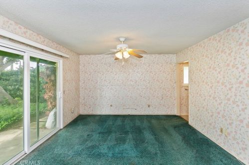 5576 Inner Circle Dr, Riverside CA  92506-3617 exterior