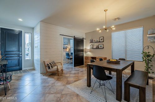 3711 Oxford Ln, Gilbert AZ  85295-4679 exterior