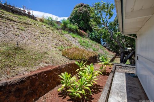 98-1260 Mahipua St, Aiea HI  96701-3433 exterior