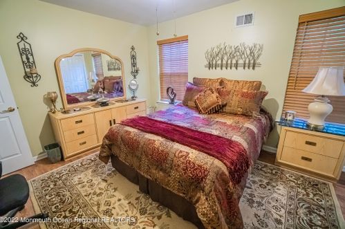 36 Winding River Rd, Lakewood NJ  08701-5733 exterior