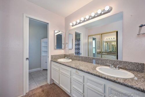 1477 Falcon Ln, El Cajon CA  92020-1426 exterior