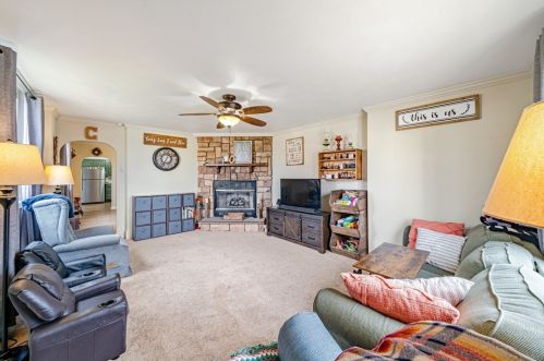 2703 Kansas St, Mckeesport PA  15132-7841 exterior