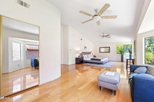 5805 Rainbow Hill Rd, Calabasas CA  91301-4636 exterior