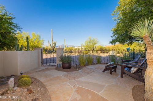 2864 Sallee Pl, Tucson, AZ 85745-5260