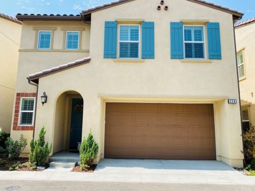 228 47th St, Long Beach, CA 90805-6807