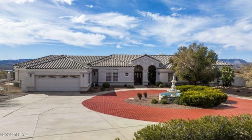 416 Bury Ct, Nogales, AZ 85648-3513