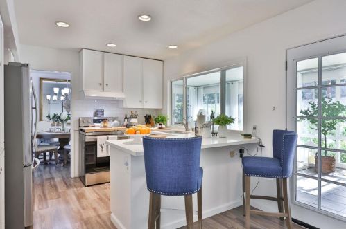 16670 Bernardo Oaks Dr, San Diego CA  92128-2837 exterior